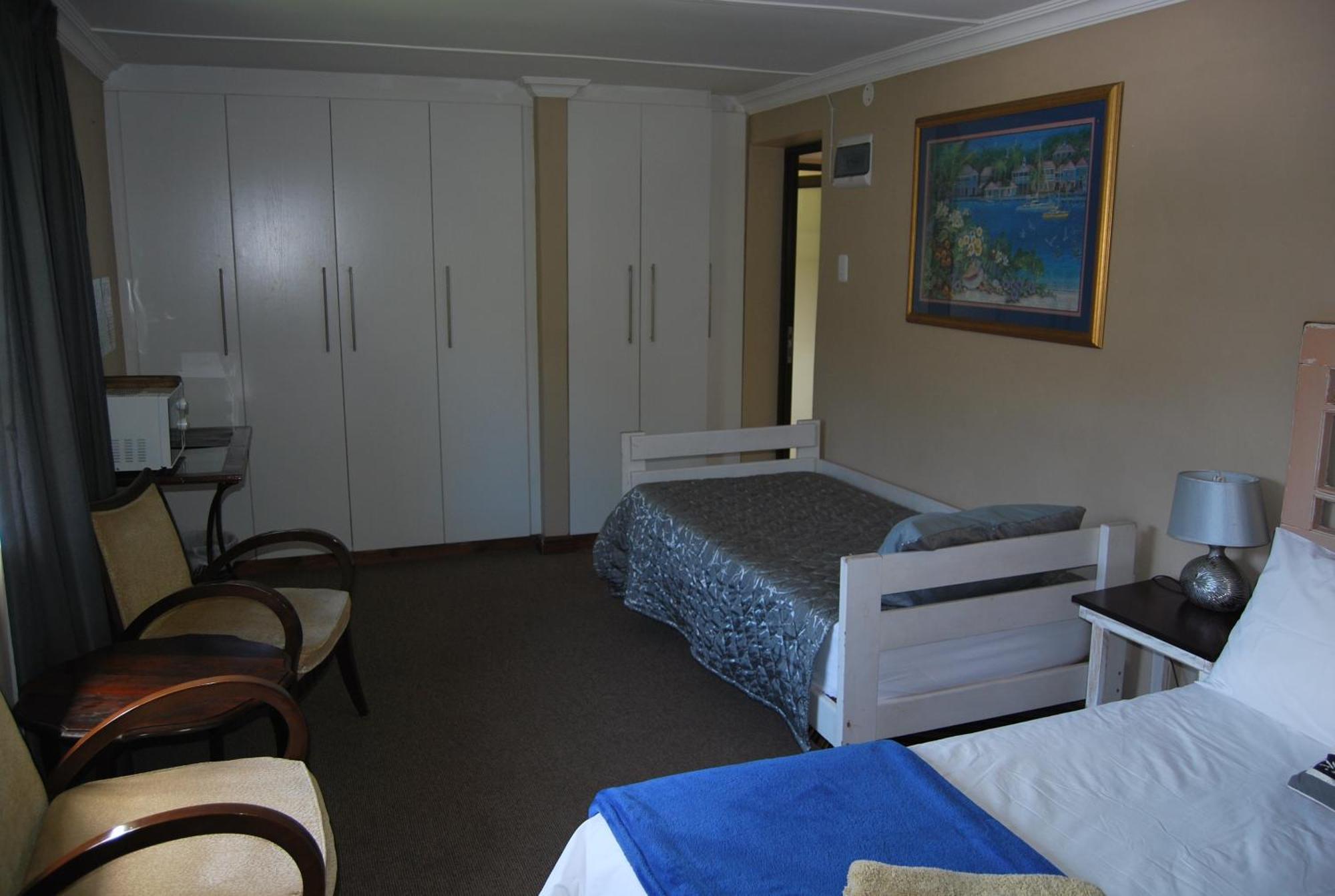 15 Witpeer Street Guesthouse George Phòng bức ảnh