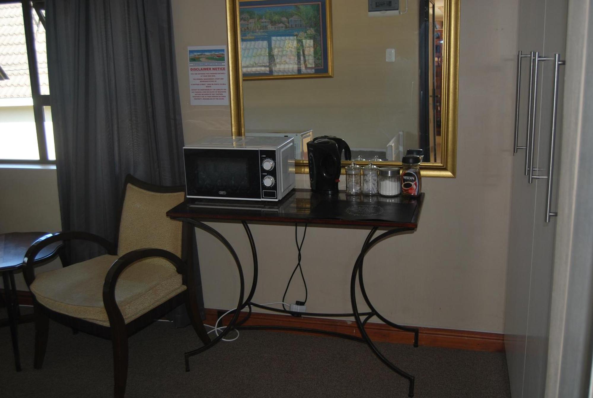 15 Witpeer Street Guesthouse George Phòng bức ảnh
